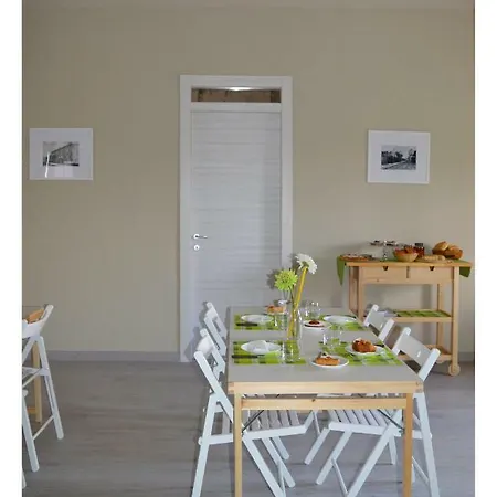 Couette-café Stazione Dittaino 3*